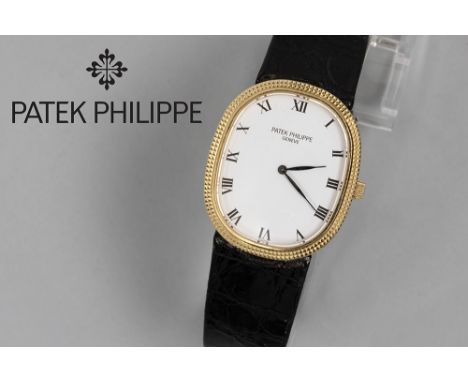completely original Patek Philippe "Golden Ellipse" wristwatch in yellow gold (18 carat) with original wristband, lock in yel