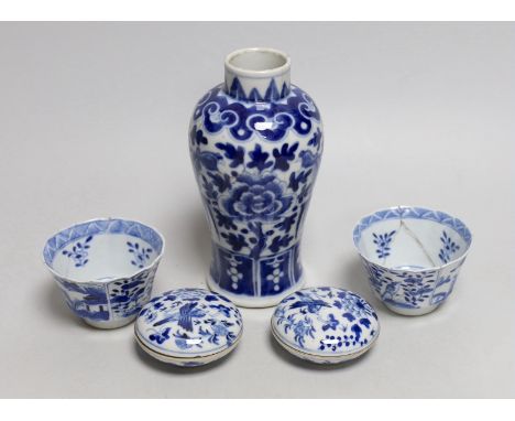 A Chinese blue and white phoenix decorated vase, a pair of circular boxes and a pair of damaged tea bowls. Late 19th century 