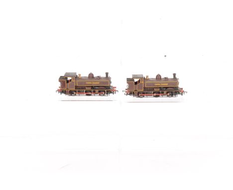 Pair of Bachmann 00 Gauge London Transport lined maroon Pannier Tanks, No L99 and L91, VG (2) 