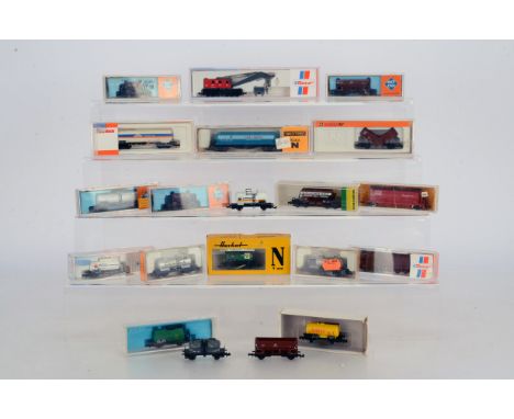 N Gauge Continental Crane and Freight Stock, various examples in various liveries, mainly cased or boxed, Roco 25480 DB Krupp