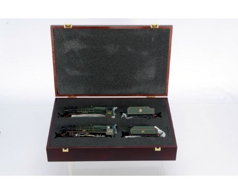 Bachmann OO Gauge Limited Edition Cased Spanish Armada Two Jubilee Class Steam Locomotive with Tender Set, wooden cased, 31-1