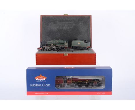 Bachmann OO Gauge Jubilee Class Steam Locomotives and Tenders, a wooden cased 31-150X limited edition Trafalgar 45682 in BR g