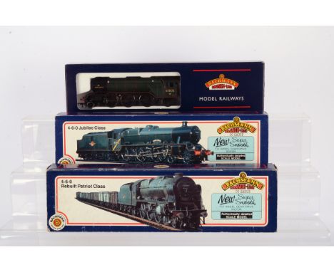 Bachmann OO Gauge Steam Locomotives and Tenders, three boxed examples, Class V2, 31-550 Green Arrow 60800, Jubilee Class 31-1