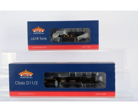 Bachmann OO Gauge Steam Locomotives, both boxed, 31-136 Class D11/2 Eddie Ochiltree 62677 locomotive with tender in BR black 