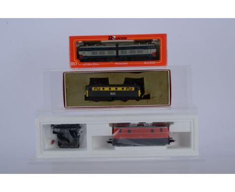 Rivarossi HO Gauge FS OBB and Dutch twin pantograph Electric Locomotives, 1453 two-tone blue articulated Bo-Bo-Bo 656 023, 16