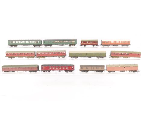 Kitbuilt 00 Gauge Coaches various regions,  including Ian Kirk or similar BR green 2-Bil Set, power car with Tenshodo bogie, 