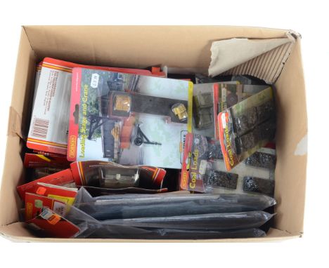 Hornby Trackside Accessories and Track Accessories, all boxed/packaged, R920 circuit controller, R394 hydraulic buffer stop (