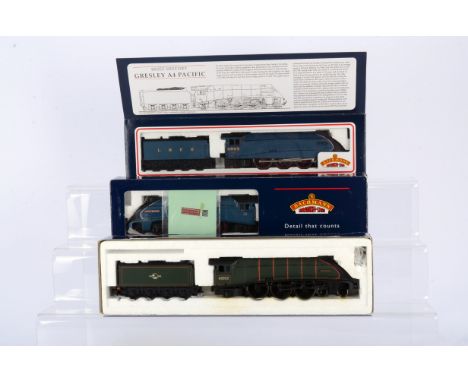 Bachmann OO Gauge Streamline Class A4 Steam Locomotives and Tenders, three boxed examples, 310957 Seagull 60033 in BR green, 