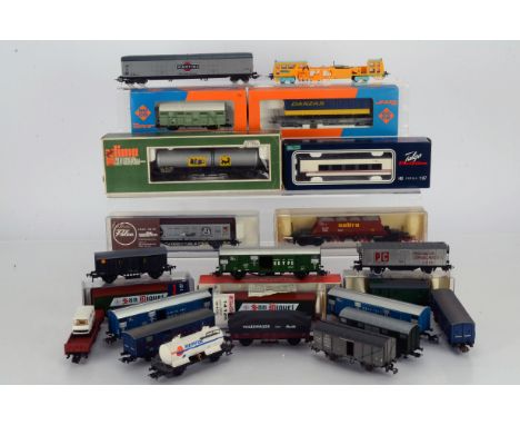 Continental HO Gauge Freight Stock, various examples in various liveries and from various countries, boxed Lilliput 380 10 Ma