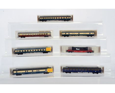 German N Gauge Coaching Stock and Freight Truck,  all cased, Minitrix in maroon/cream DB livery and Fleischmann, 8111 K DB bl