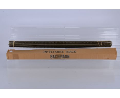 Bachmann HO Gauge Flexitrack Straights, a boxed pack of track, appears unused, twenty four lengths, 90cms long, G-E 