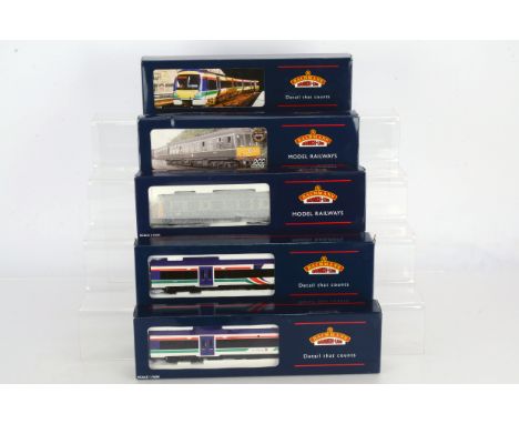 Bachmann OO Gauge Diesel Multiple Units, both boxed, 32-902 Class 108 two car DMU in BR blue/grey and 32-461 170/4 Turbostar 