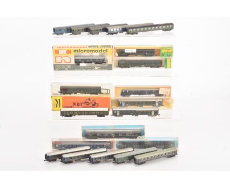 Eight AHM Rivarossi HO Scale Pennsylvania Rail Road passenger train cars in  original boxes