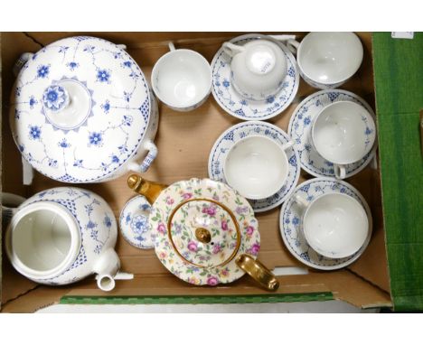 A mixed collection of items to include Furnivals Ltd Floral decorated Tea &amp; dinner ware to gether with Sadler Chintz patt