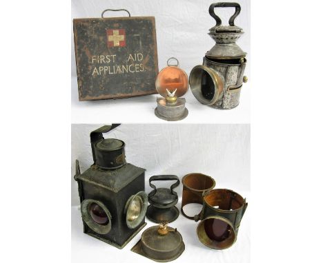 A lot containing a small collection of lamp parts. GER hand lamp top, bottom, internal drum with case missing one knob and gr