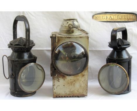 3 x Railway Lamps. SR Signal lamp interior. SR 3 aspect Guards Hand lamp complete with internal parts and a small S(E)R Hand 