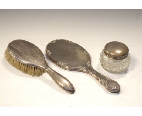 Quantity of various silver dressing table requisites to include; silver topped glass jar, Birmingham 1946, hand mirror, etc (