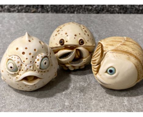 3x Harmony Kingdom crushed marble Roly Poly trinket boxes Includes 2x fish named Monica &amp; Henry plus Costello the crab