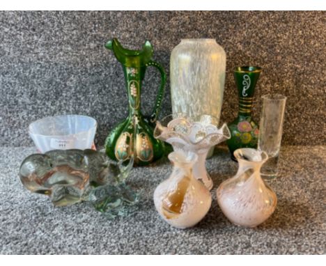 10 pieces of art glass including Rhinos, Bohemian and Caithness