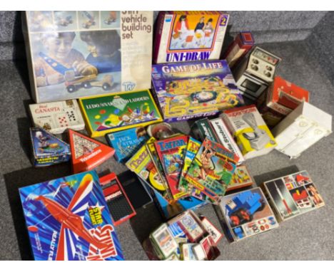 Box containing a variety of vintage board games, Tarzan magazines &amp; model kit etc