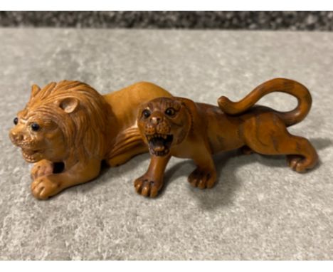2x Japanese handmade wood carving Netsuke - Lion &amp; Tiger
