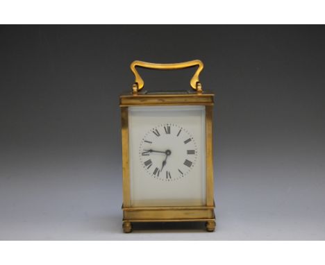 AN ENGLISH BRASS CARRIAGE CLOCK, H 13.5 cm