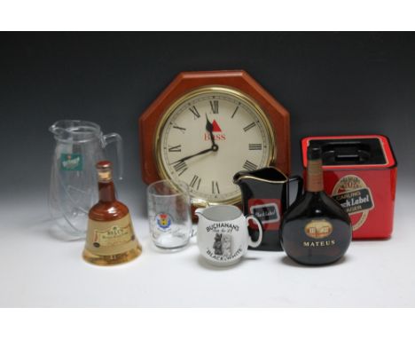 A QUANTITY OF WHISKY AND BEER RELATED COLLECTABLES, to include one sealed ceramic decanter of Bell's whisky 37.5 cl, a Buchan