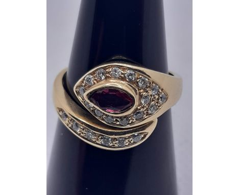 18K GOLD RING WITH RUBY â€‹â€‹AND 21 DIAMONDS. MEASURE 14. 5.83 GRAMS - STE9