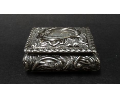 A Victorian silver foliate scroll embossed hinge lidded snuff box, maker D &amp; E, Birmingham 1887, width 5cm, weight 0.07oz