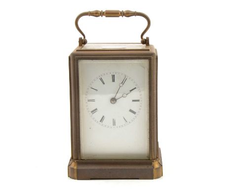 French brass corniche-type carriage clock, rectangular enamelled dial, timepiece movement Japy Freres &amp; Co, 14cm.