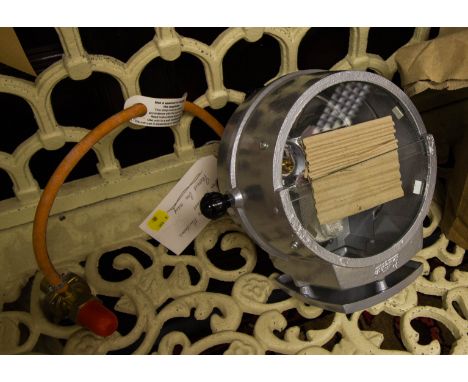 GAS FLOOD LIGHT