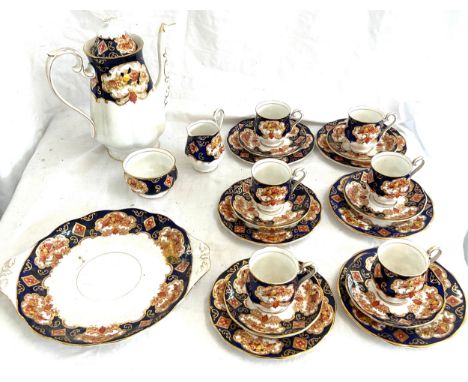 Royal Albert Heirloom 22 piece Coffee Set to include coffee pot, cups, saucers, plate etc Overall good condition no chips, cr