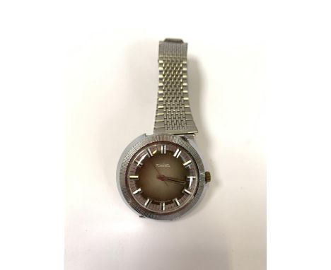 A GENTS VINTAGE TAKEMA WRIST WATCH 
