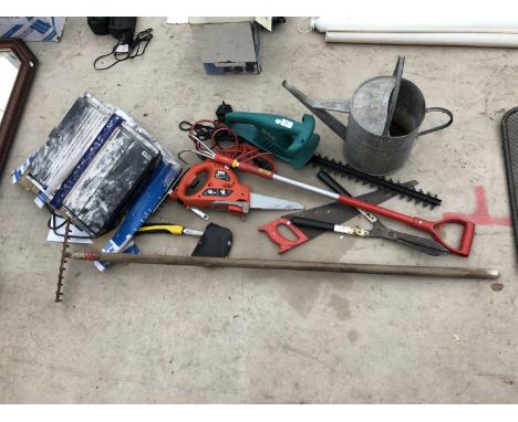 A BOSCH HEDGETRIMMER, MIXED TOOLS ETC IN WORKING ORDER 