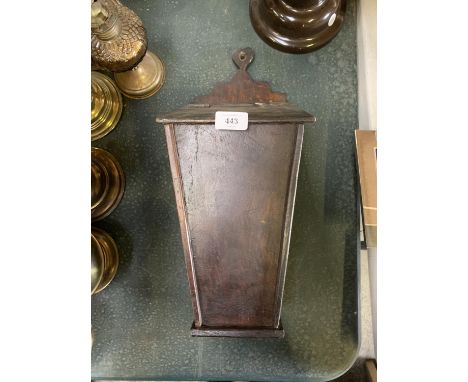 A VINTAGE OAK CANDLE BOX 