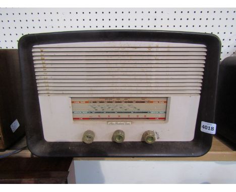 A vintage Bakelite cased radio and a wooden cased example