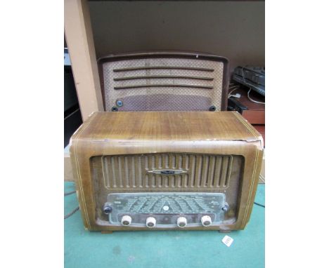 A wooden cased TO-R radio and a wooden cased Musette radio (2) 