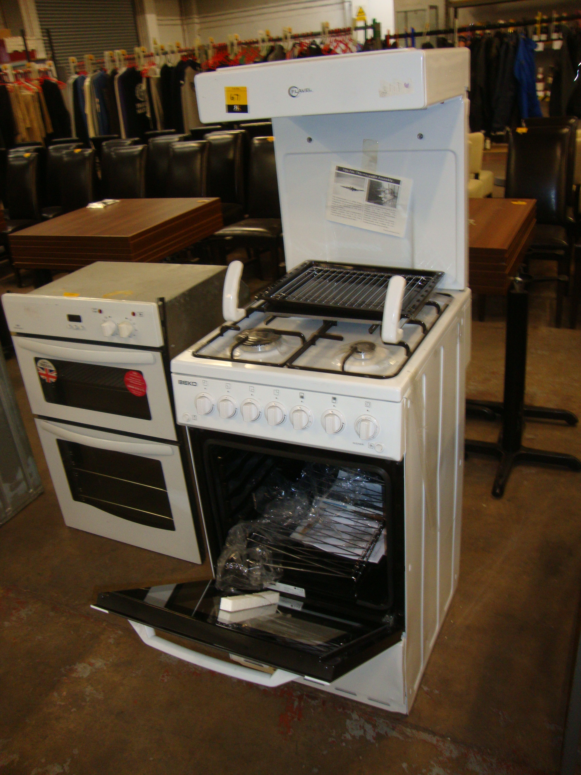 Beko Flavel white floorstanding oven with 4 ring gas burner & overhead