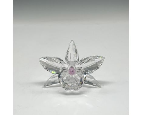 Part of the Exquisite Accents theme group this lovely crystal was created with a light center as well as this dark center. Sw