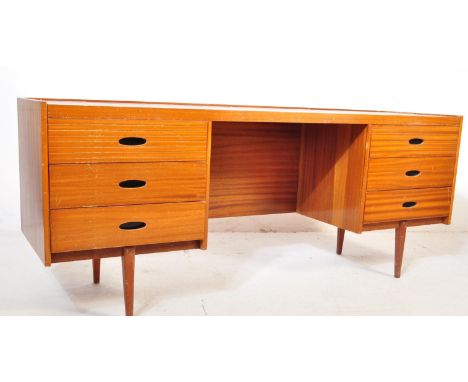 Frank Guille - Austinsuite - An original retro vintage 1960's teak wood dressing table. The dressing table having a rectangul