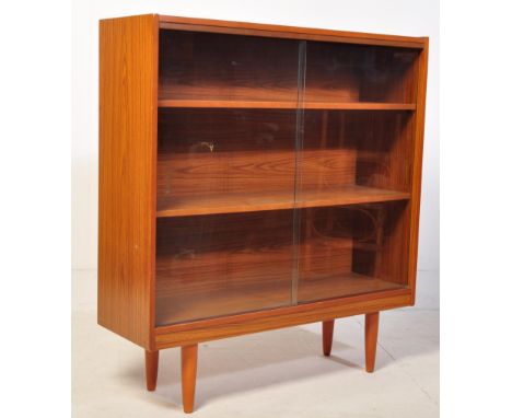 Schreiber - A retro vintage mid 20th century circa. 1960's Schreiber Danish inspired teak veneer display cabinet. The bookcas