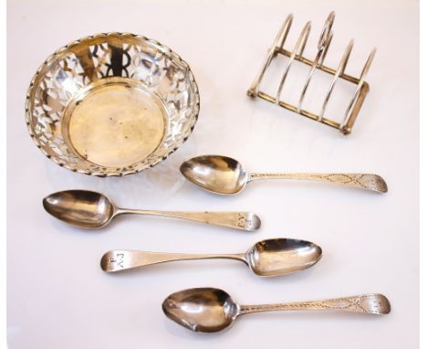 A George V silver bonbon dish, Boots Pure Drug Company, Birmingham 1923, the scalloped rim above a pierced panelled body, 1cm
