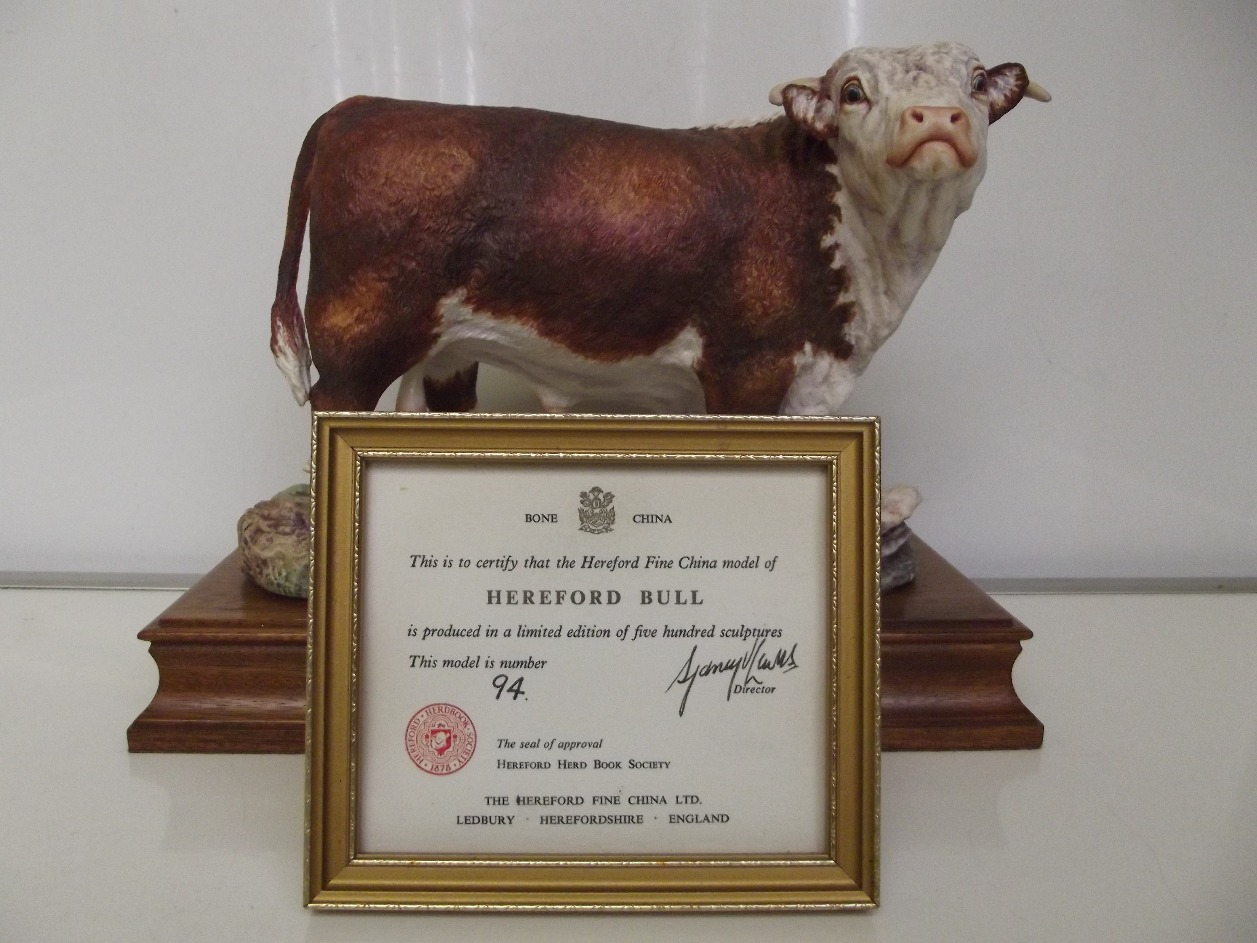 Hereford China Hereford Bull, limited 94/500, raised on a plinth, with