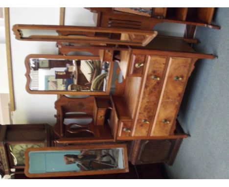 Edwardian drop well dressing table in walnut, three panel mirrors, four short drawers and two long drawers, on original casto