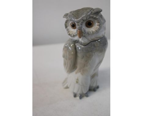 A collectable Nao owl figure h17cm 