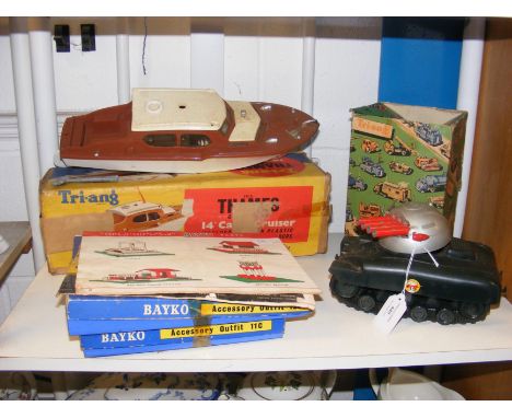 Vintage toys, including Tri-ang, Thames Clockwork 14inch Cabin Cruiser and Bayko 