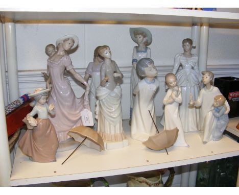 Assorted Nao figures 