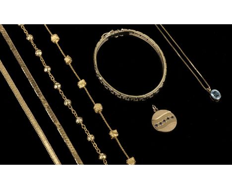 Gold Jewellery. A modern 18ct gold bracelet, with flat links and lobster claw catch stamped '750', 19cm long, 5.9g, a similar