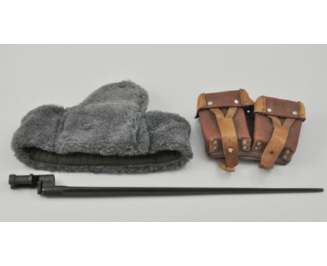 Russian Mosin-Nagent bayonet, two ammunition pouches and a Slovakian hat, M91/30 (4).