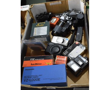 A Collection of Vintage 35mm Cameras, Camera Bodies, Photographic Accessories etc 